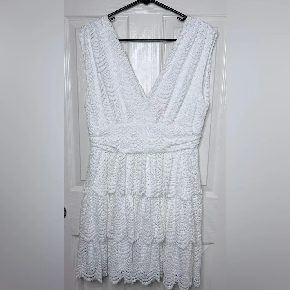 LILLY PULITZER FAYE V-NECK LACE RUFFLE DRESS RESORT WHITE SCALLOPED SHELL LACE L - Picture 2 of 15